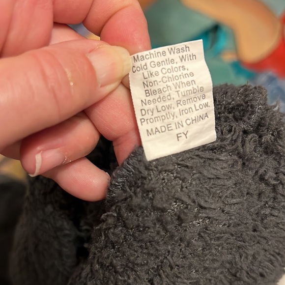 Shein Sherpa dark gray quarter zip jacket with leopard print sleeve zip pouch - Picture 11 of 11